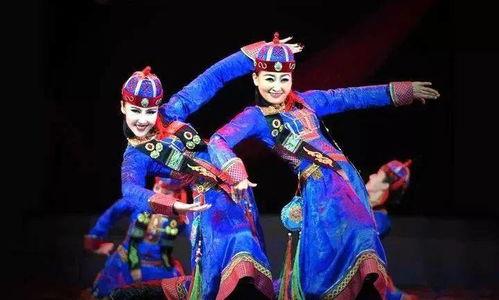 與蛇共舞萄蛇洪舞